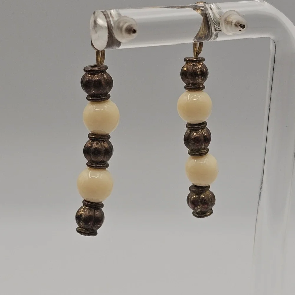 Vintage‎ Beaded Dangle Earrings Cream Gold Tone Boho Drop 1.25